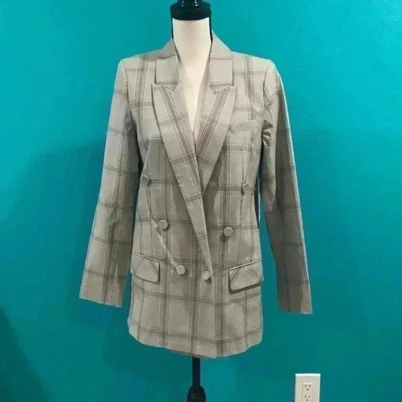 New with tags Cabi cranberry crush sleuth blazer - Picture 1 of 6